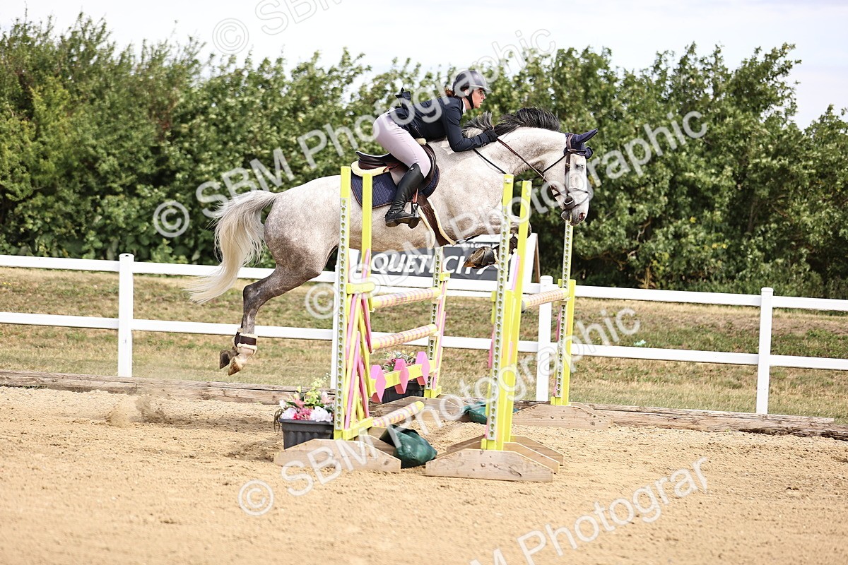 SBM_009835 - Class 8 - Senior Newcomers - 1.10  Open