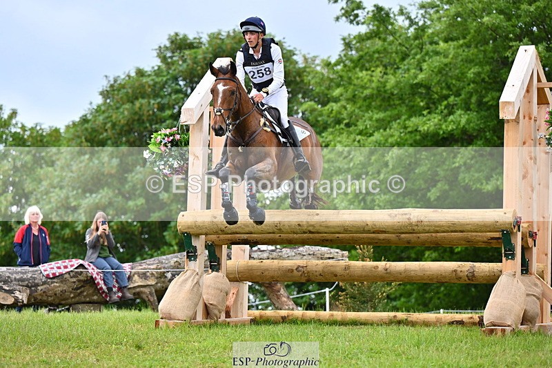 250524A-161141-14974 - C-258-Bill.Levett-ITALIAN.HARLEQUIN.NJ