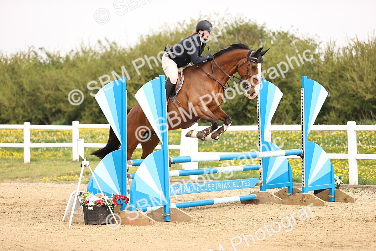  - Class 15 - Senior British novice - 90cm