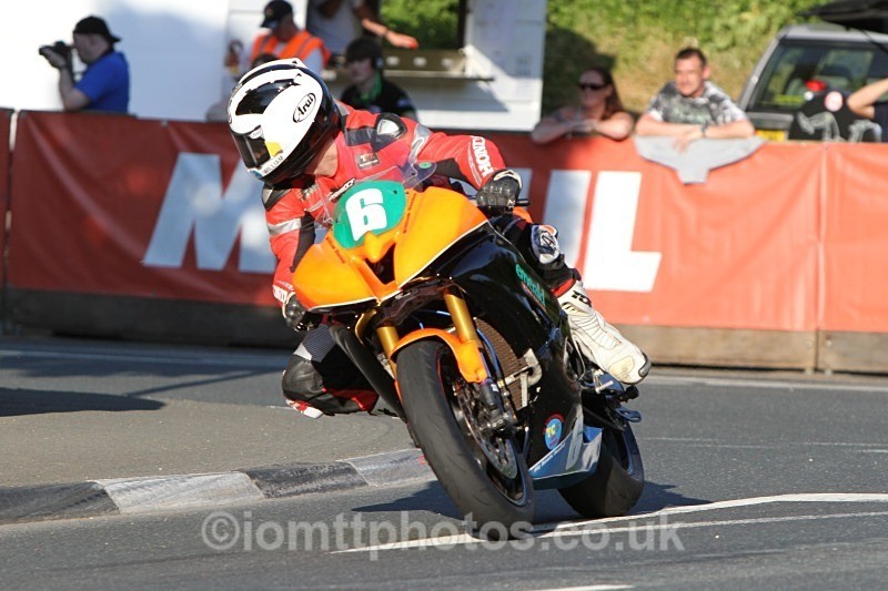  - Saturday Practice Newcomers/Supertwins