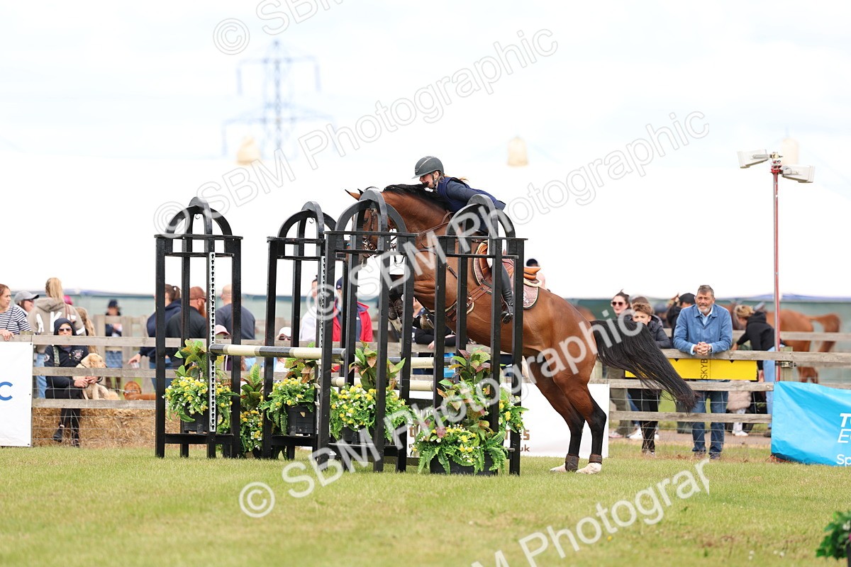 SBM_13713 - Class 206 - Senior Newcomers - 1.10m Open