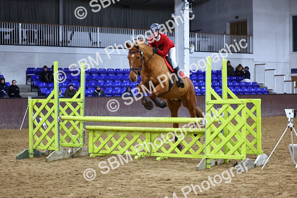 SBM_002724 - Class 6 - Holly & Ivy Stakes - 90cm