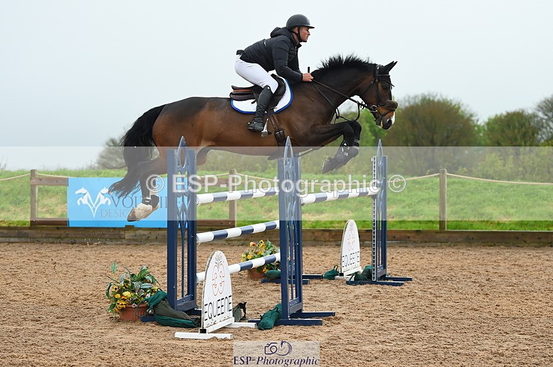 230505A-100618-02829 - Cls 20 Snr Foxhunter