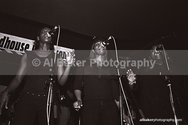 20 - Friends-&-Family @ the-roadhouse 03.05.03