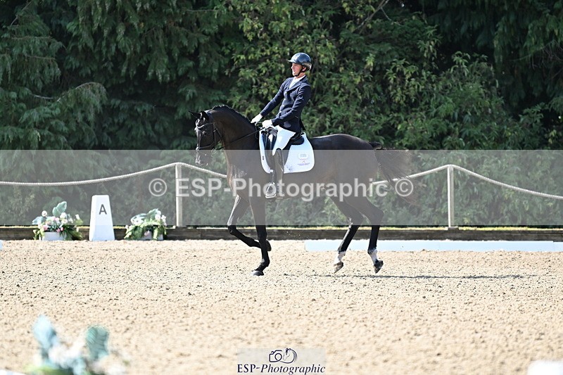 250810A-102733-05158 - 009-Ben.JamesClapton.Banks.Primadonna