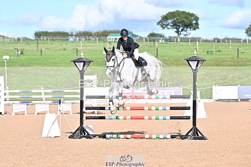260923B-155235-01079 - Cls 06 Snr Fox & 1.20m Open