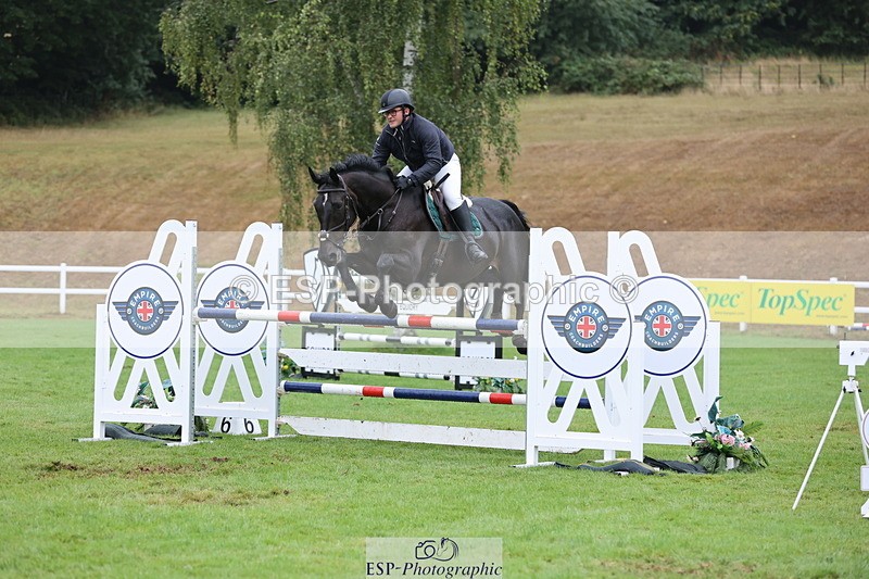 250830A-143928-07067 - Cls 16 Snr Newcomers and 1.10m Open