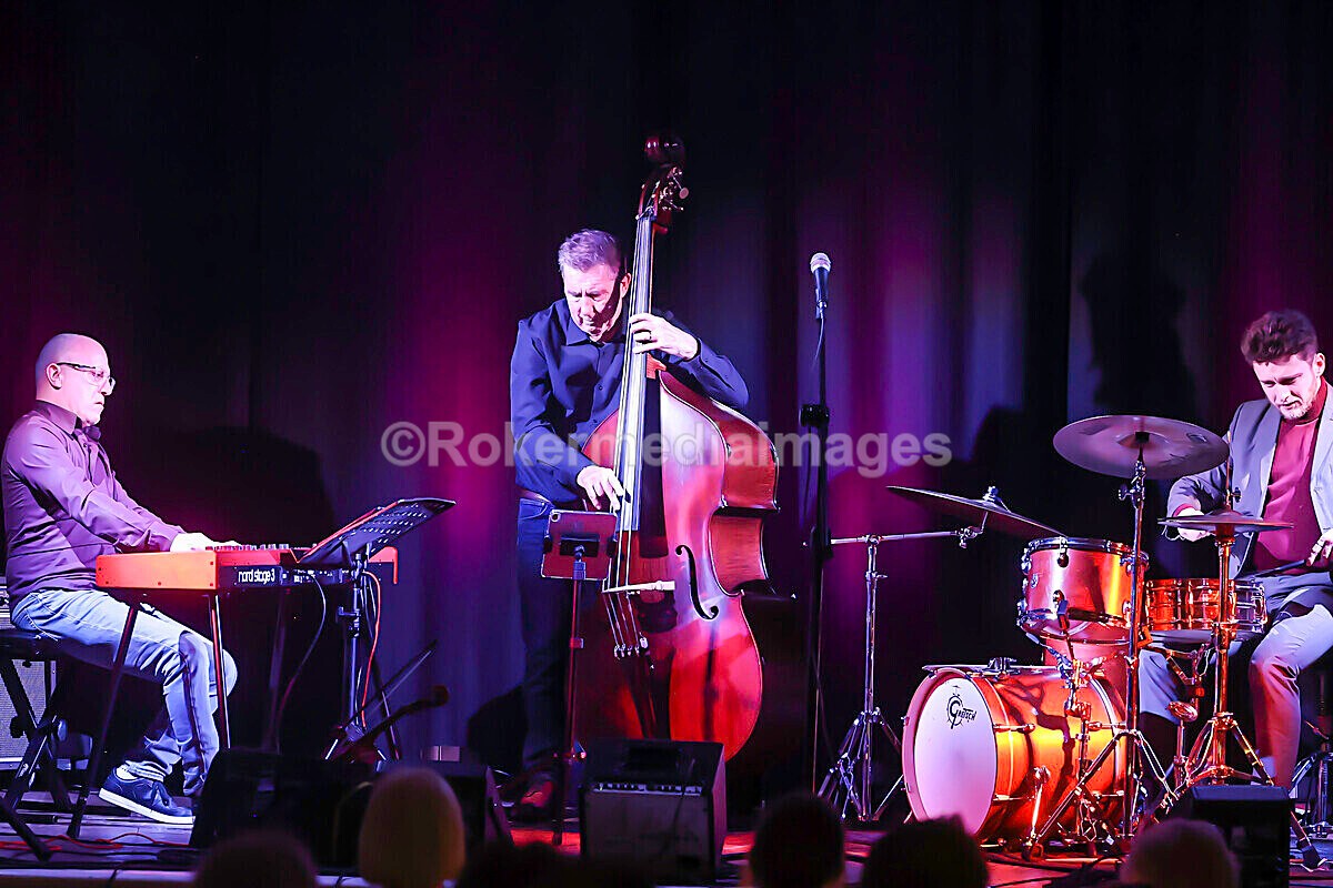 AMP  Ben-138 - AMP TRIO + Ben Holder