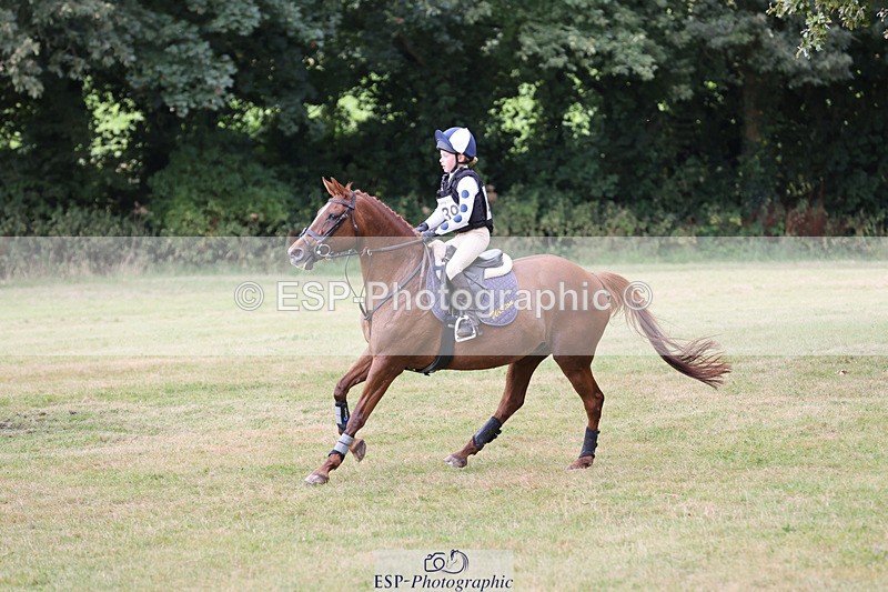 240825X-114456-32317 - 70cm XC 11.00 to 12.00