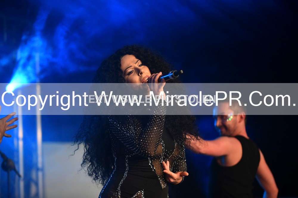 SH4_6098 - The Cher Experience