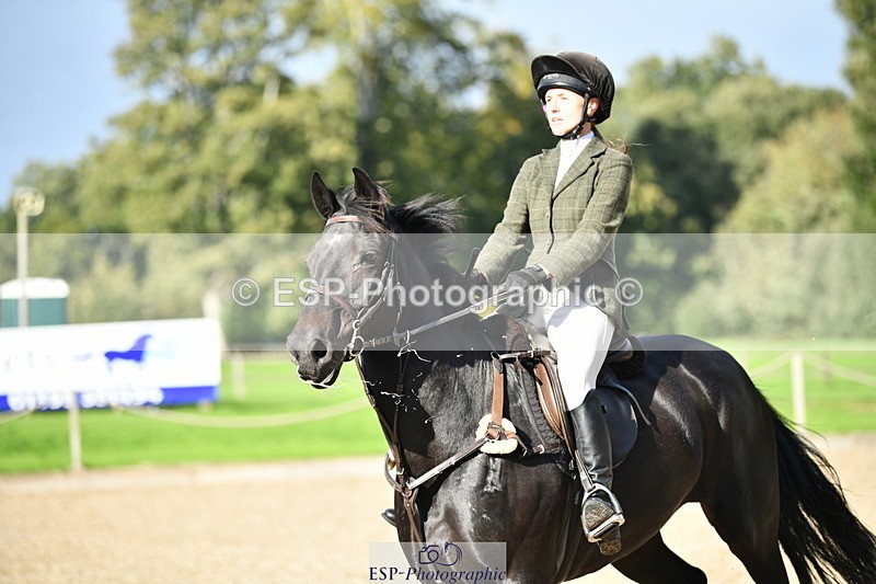 251004A-153734-01904 - Classes 8 & 9 70cm