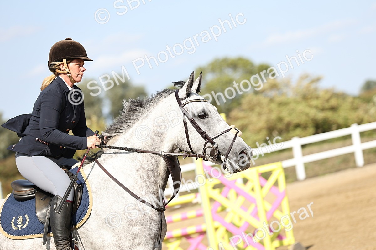 SBM_005294 - Class 6 = Senior Newcomers - 1.10m Open