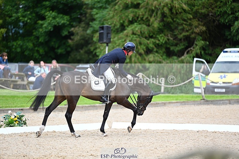 240524-160238-10686 - 540-OPPOSITION_HERALDIK_GIRL-Kirsty_Chabert