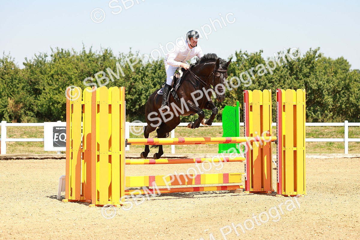 SBM_001472 - Class 4 - Senior Newcomers - 1.10m