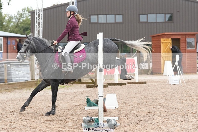 250920-153521-01464 - Cls 21 Pony Intro 80cm Derby