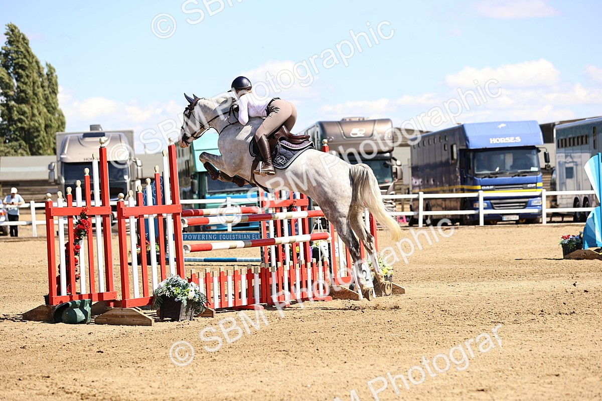 SBM_015069 - Class 16 - Senior foxhunter - 1.20m Open