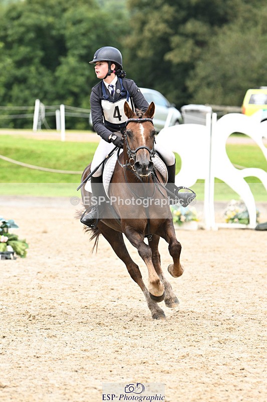 240824X-124009-25563 - 70cm Jump Off