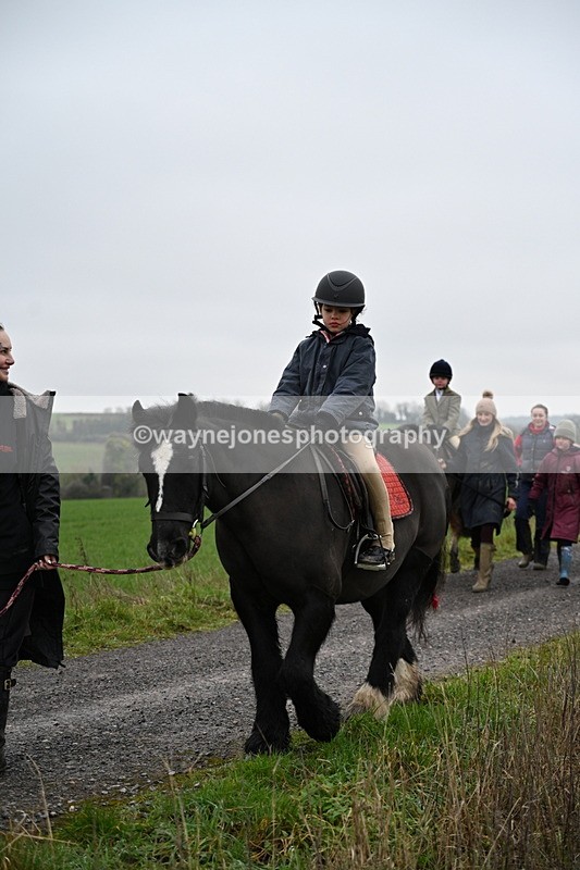 WJ7_9819 - Walk out..