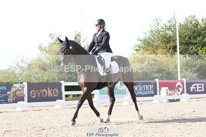 250906-161501-04991 - 049-Laura.ColeGavin.10