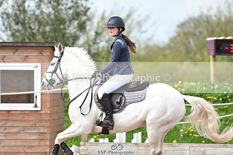 240506A-113917-08547 - Cls 4 Blue Chip Pony Newcomers & 1m Open