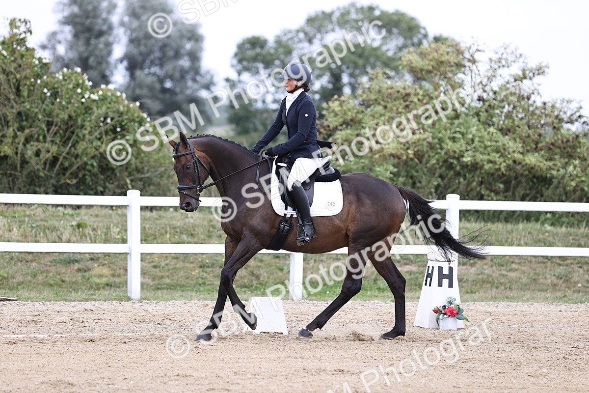 SBM_016878 - Class 14 Novice 23 - 11.53-12.56