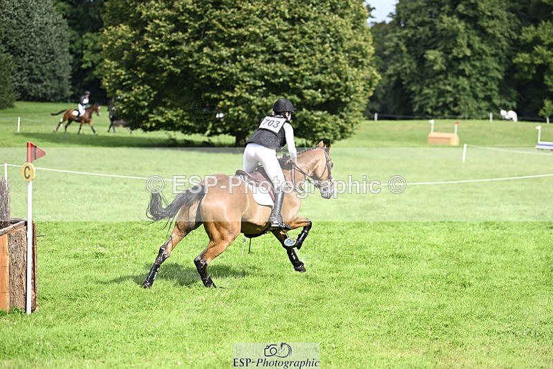 240804-171047-18862 - 703-Holly_Morris-ROYALE_LOUIS