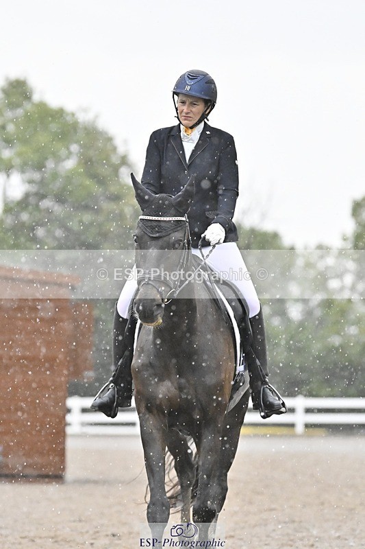 250907-084913-05804 - 027-Amanda.KingInvincible