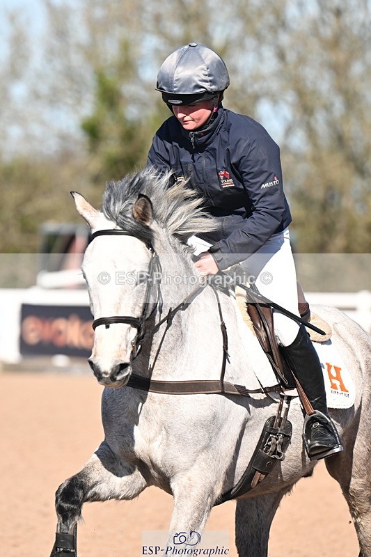 260318B-100149-00042 - Clear Round & Brit Nov 90cm