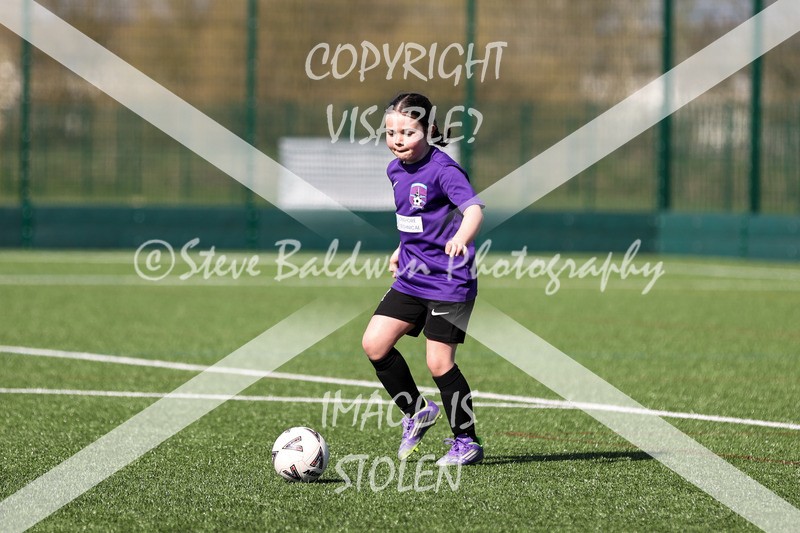 1DX30275 - 2026-03-21 FC Abbey Meads U9 Purple Girls V Stratton Juniors FC U9 Pheonix Girls