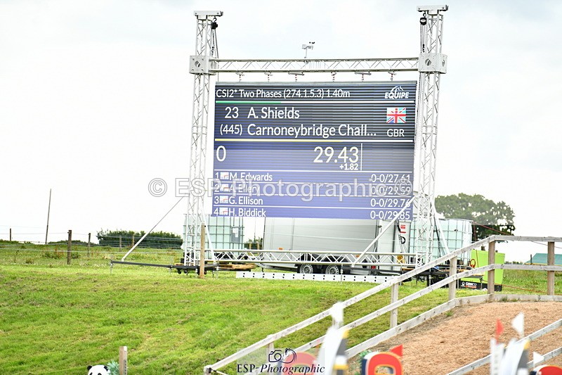 230720A-152943-03895 - Cls 9, 2 Star Big 1.40m Start to break