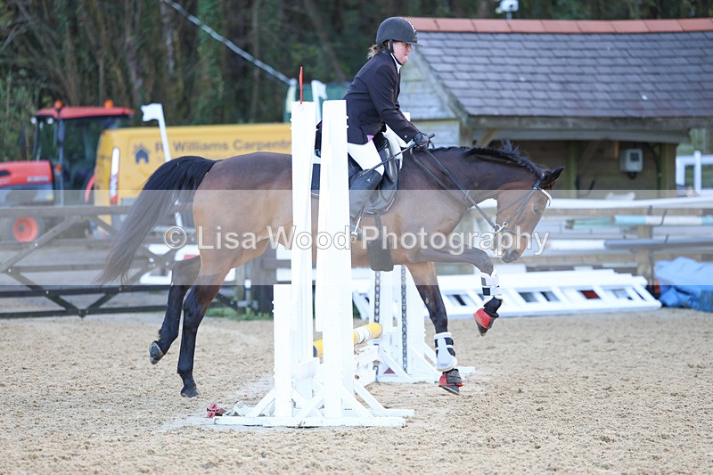 3E7A9840 - Clear Round 40cm