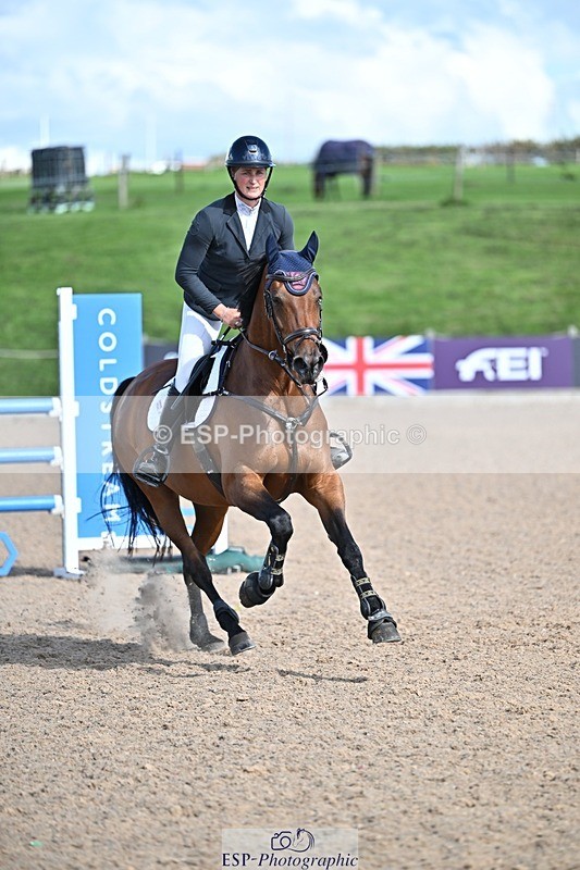 250924-133422-00449 - Cls 4 Newcomers and 1.10m Open