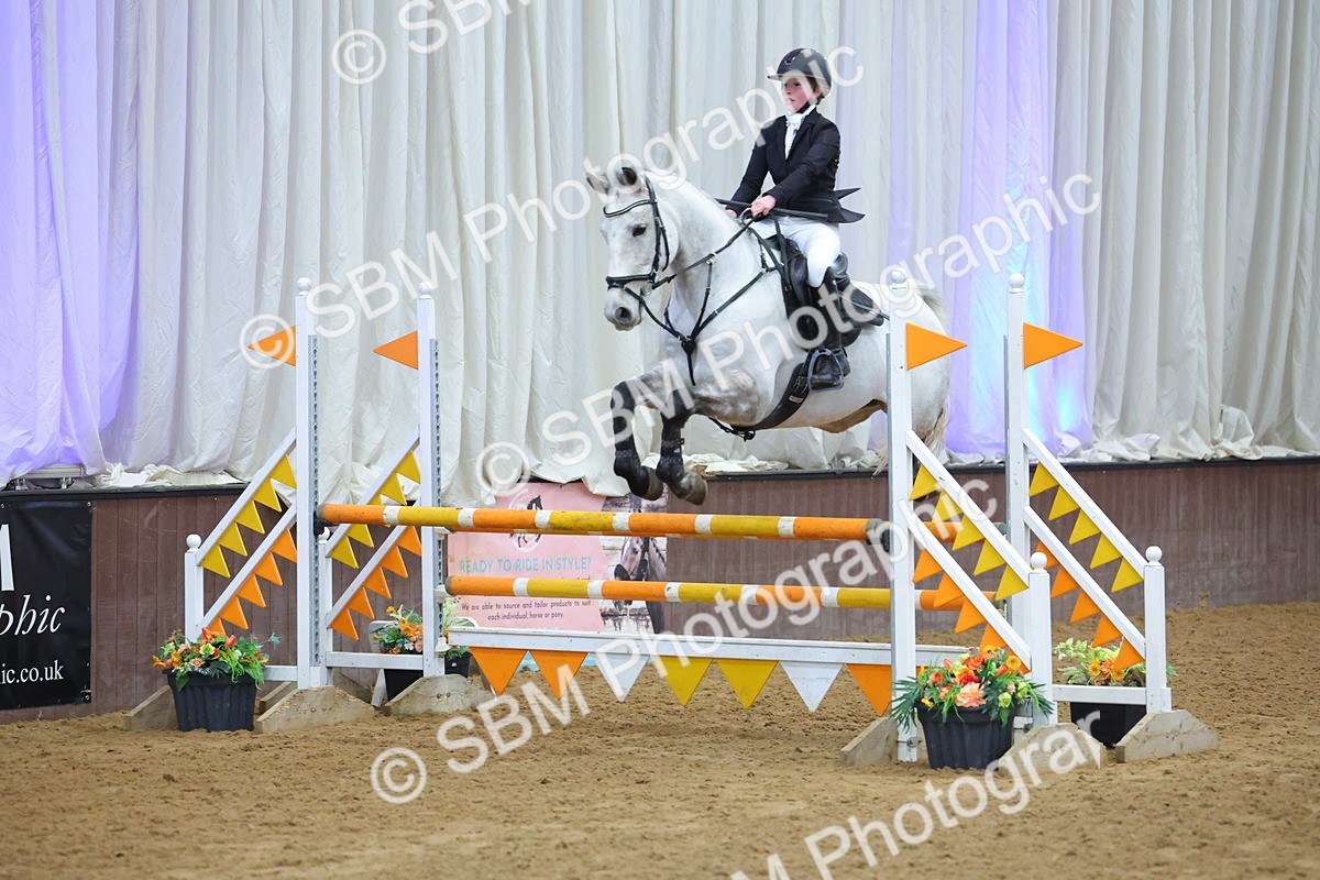 SBM_010093 - Class 21 - Nupafeed Supplements Senior Discovery/ 1m Open - First Round (1.00m)