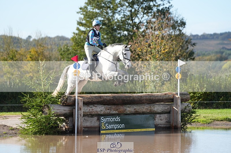 251024A-120511-08607 - B-109-Zoe.Davies