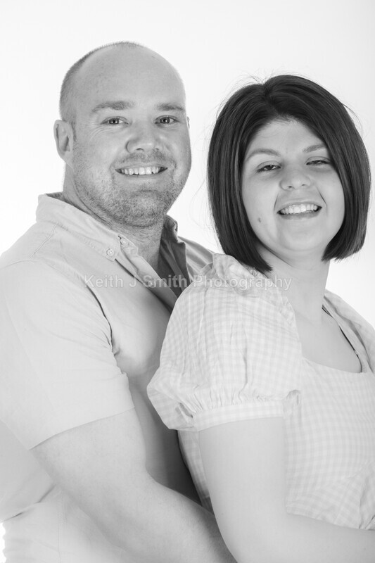 2KJS2798 - Jannie, Kristen & family. Studio