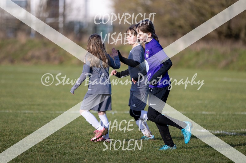 1DX31132 - 2026-01-17 FC Abbey Meads U9 Purple Girls V Develop FC U9 Girls