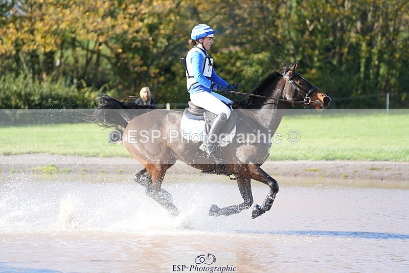 251024A-122706-08786 - B-131-Gemma.Gurvidi