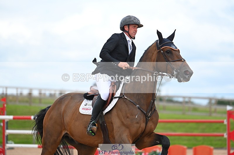 230721A-152203-07188 - Cls 10, 2 Star Big 1.45m Start to break