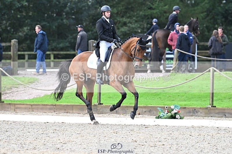 231019-110743-01739 - 036-DIAMANT.CRYSTAL.BLUE-Adam.Trew-DR