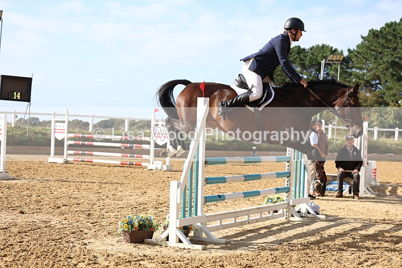 3E7A0668 - Class 13: Senior Newcomers/1.10m open