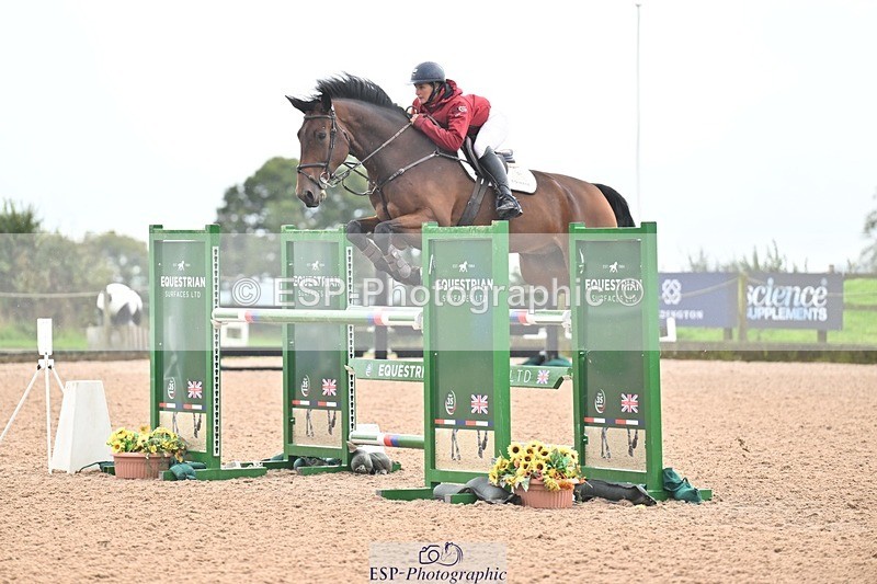 251003-133319-01150 - Cls 3 Foxhunter and 1.20m