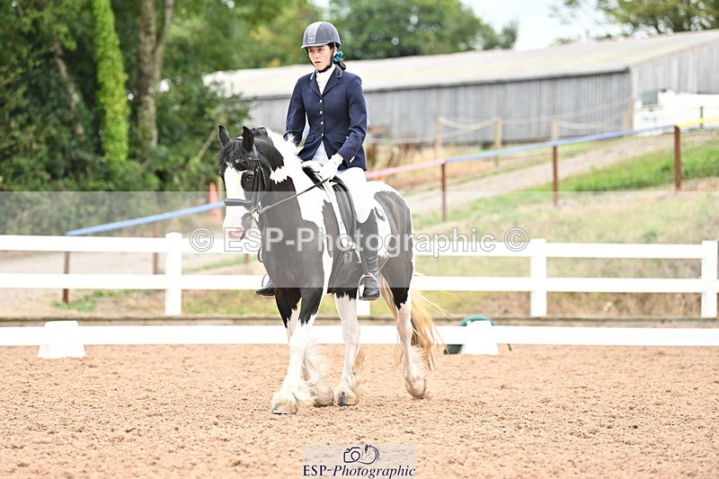 240817A-153820-10135 - 278-Chloe.Matravers-Fancy.pants