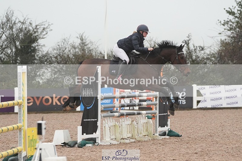 251207-121626-02023 - Cls 20 Snr Newcomers and 1.10m