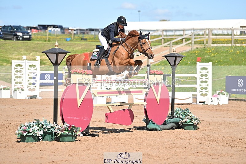 240420A-140519-11604 - Cls 7, 2 Star Medium Tour 1.35m