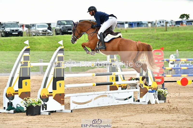 230720A-160653-04184 - Cls 9, 2 Star Big 1.40m Start to break