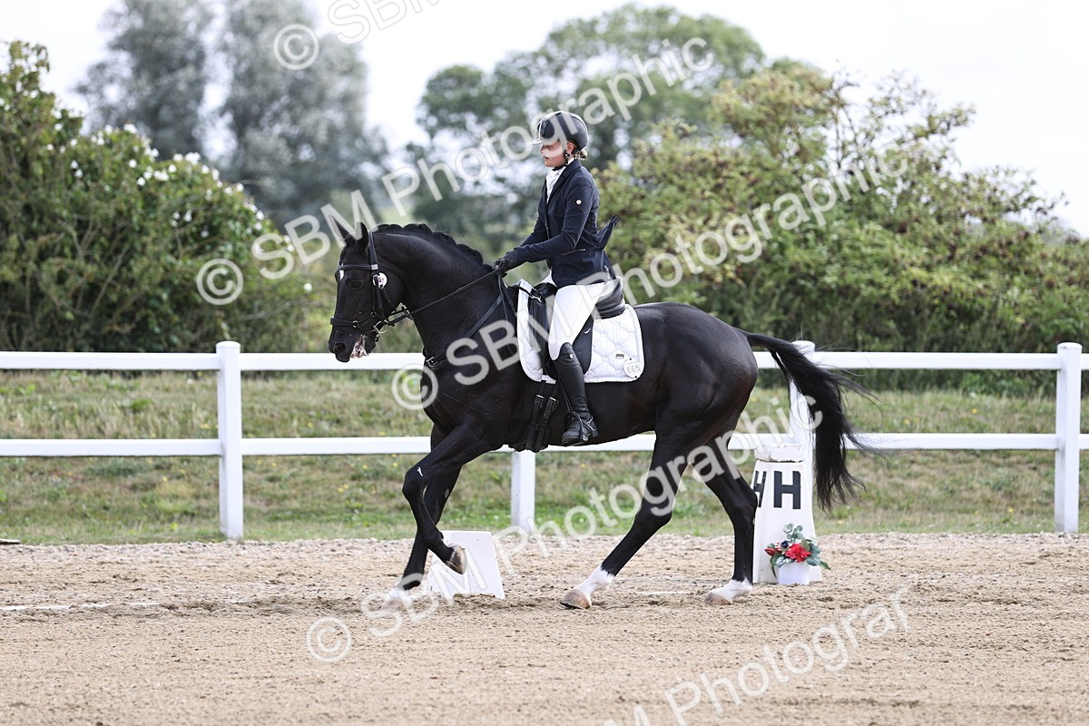 SBM_015421 - Class 14 - Novice 23 - 9.05-10.08