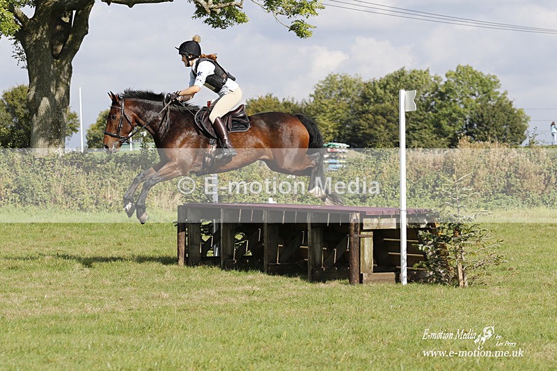  WWHT 171021 3158 - Intermediate (0.90m)  17/10/21