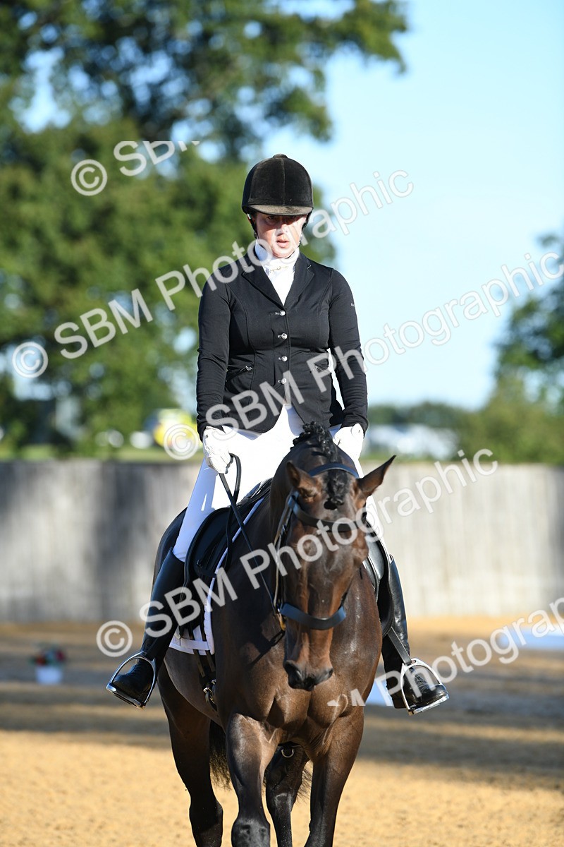 SBM_14412 - D4 - Small Tour Championship - Intro B