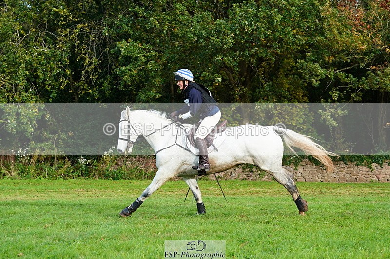 251025A-154236-21642 - G-572-Laura.Pitman With Trot Up