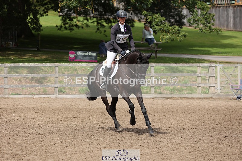 240804-105946-11408 - 310-Dani_Evans-BLACKADDER